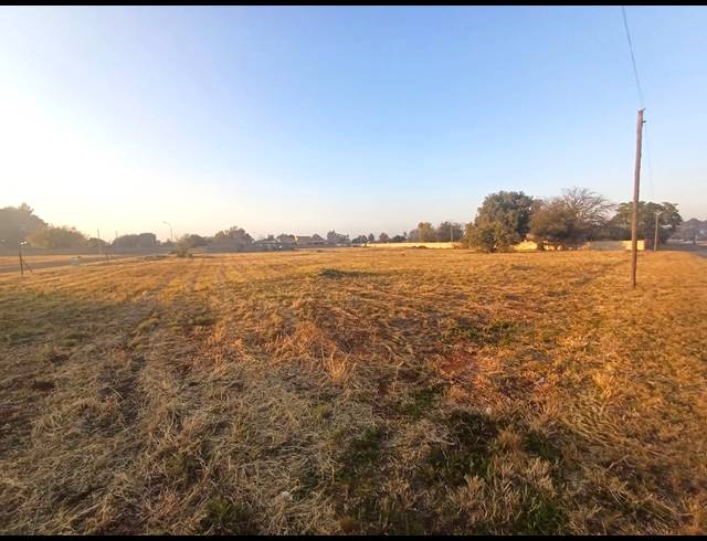 2,035M² VACANT LAND FOR SALE IN KOOKRUS